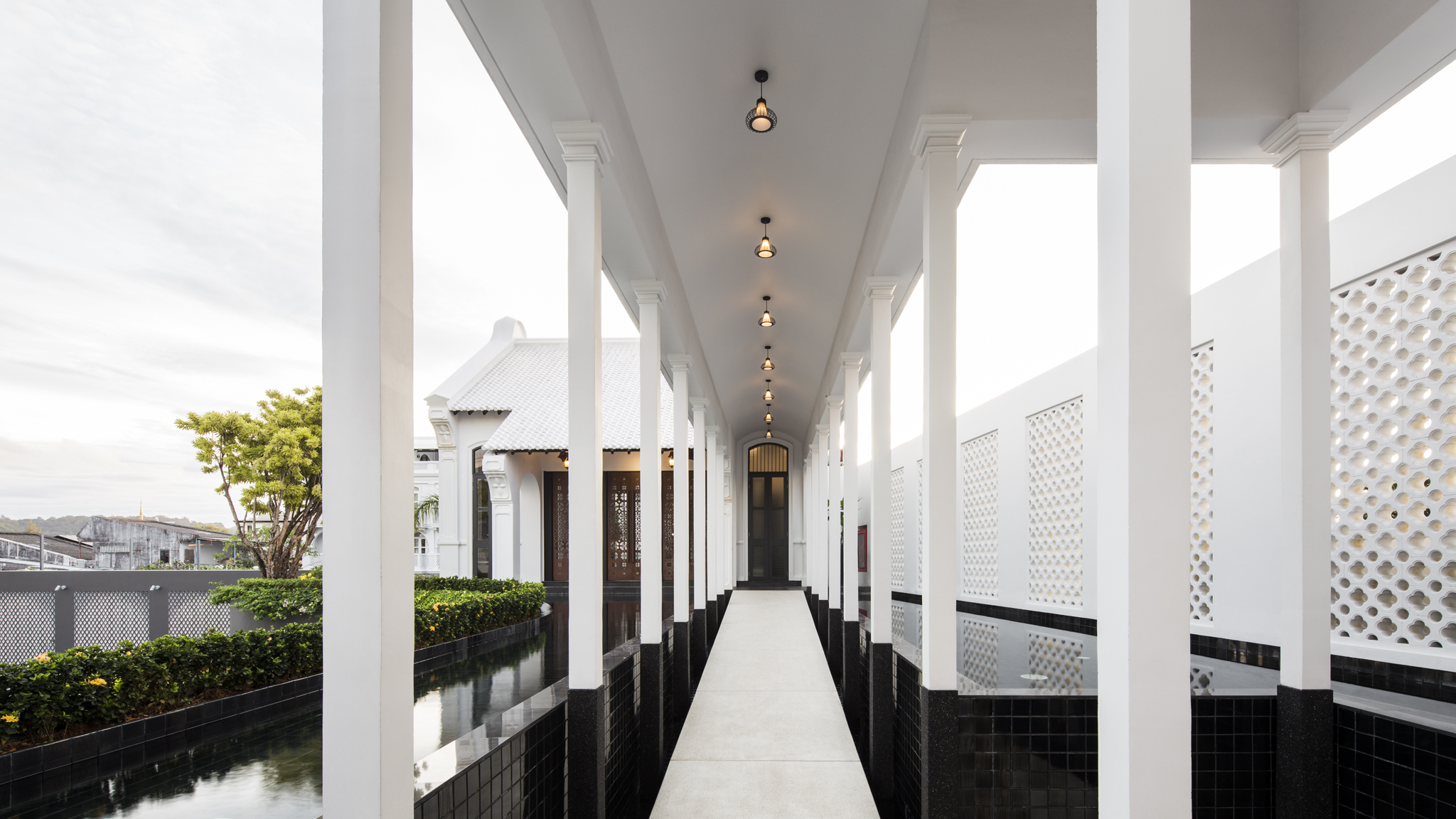 Little Nyonya Hotel by Dhamarchitects