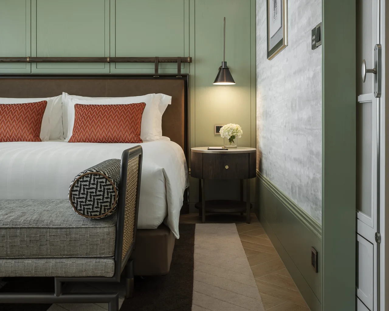 Governor Suite bedroom – city-skyline view through curtain wall