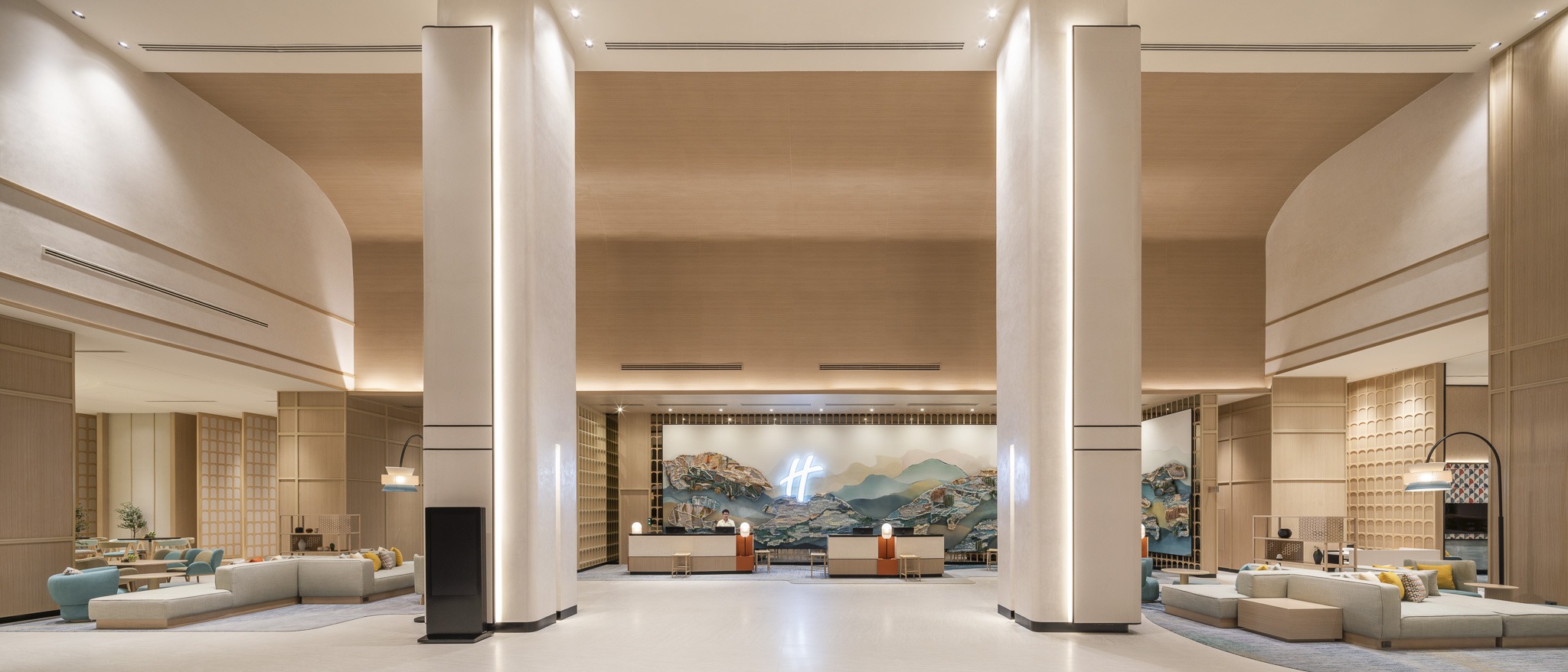 Hotel lobby interior at Holiday Inn Pattaya, Thailand